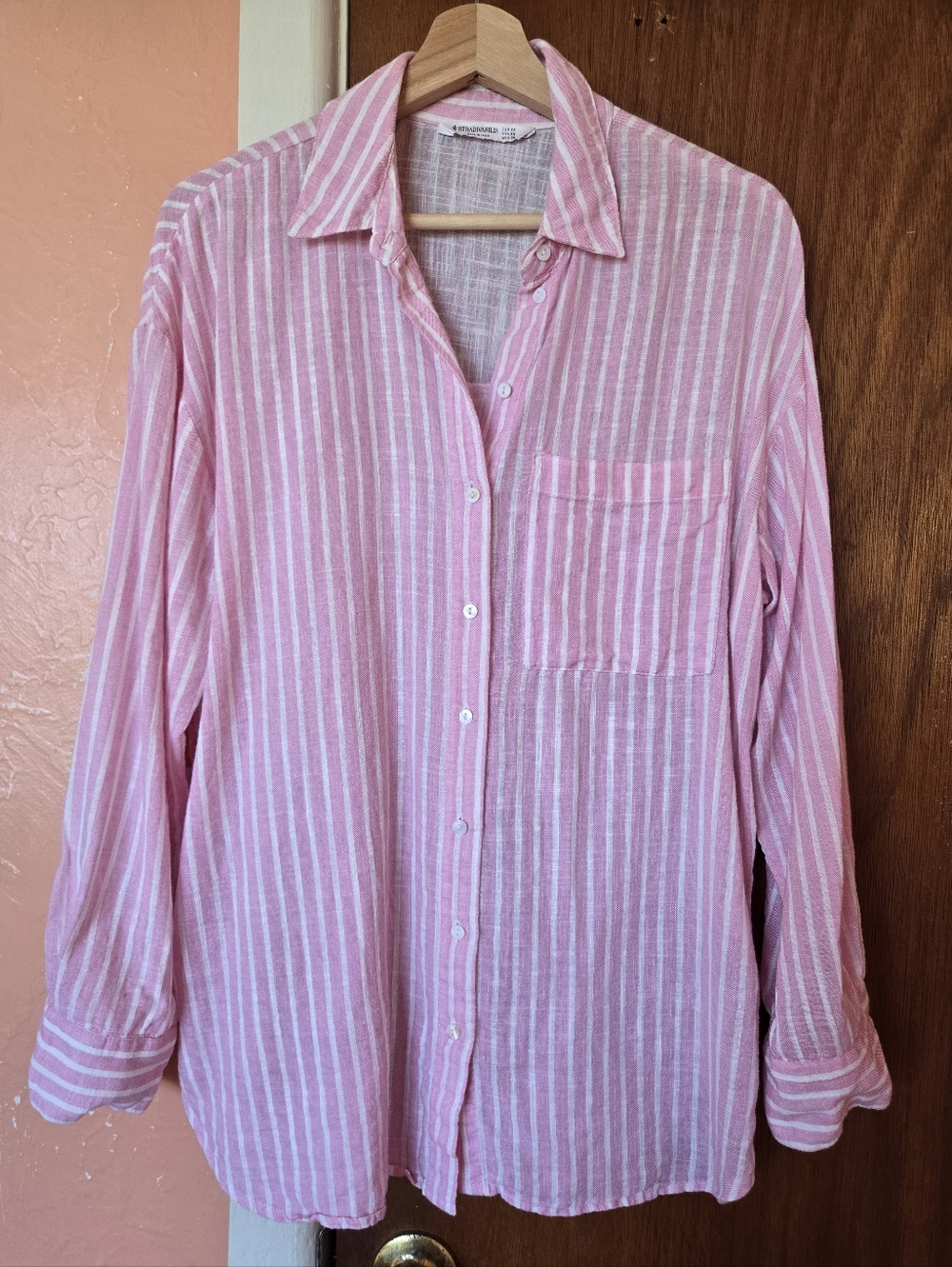 Stradivarius Pink And White Striped Button-Up Shirt XS